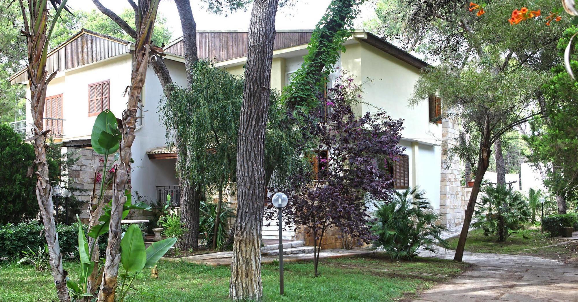 B&B Viale Dei Pini Кастелланета-Марина Экстерьер фото
